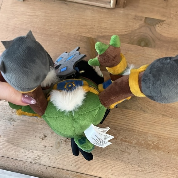 World of Warcraft Murloc Thrall Plush Collectible Blizzard Gear 6.5” - Picture 6 of 12